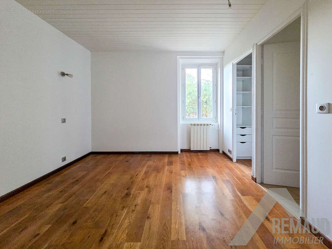 Maison à LA GENETOUZE