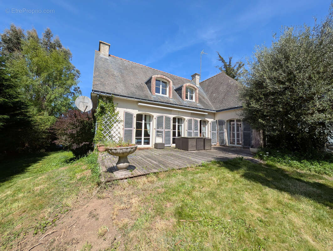 Maison à CLEGUER