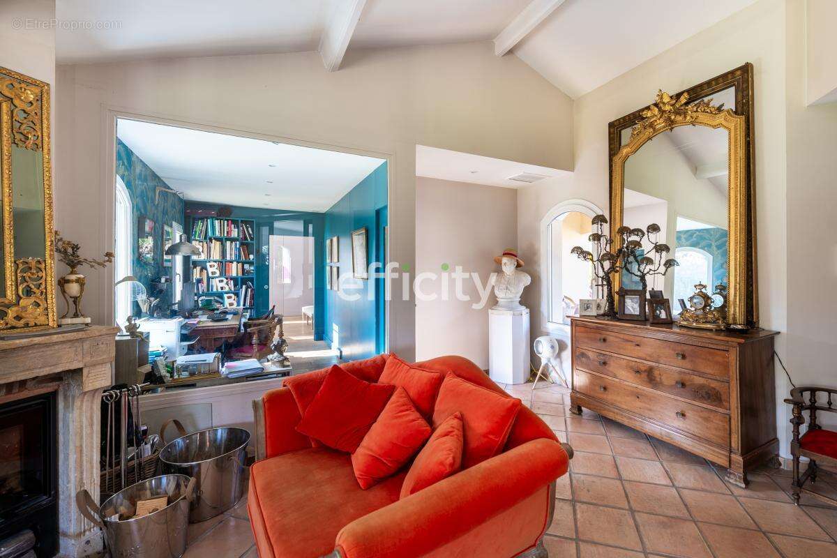 Maison à SAINT-CYR-AU-MONT-D'OR