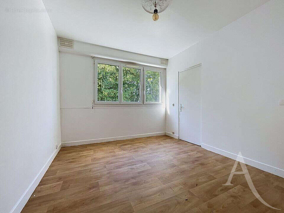 Appartement F4 avec balcon, 3 chambres et DPE C à Aubergenville - photo 6