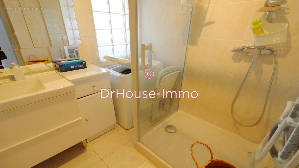 Appartement à MARSEILLE-4E