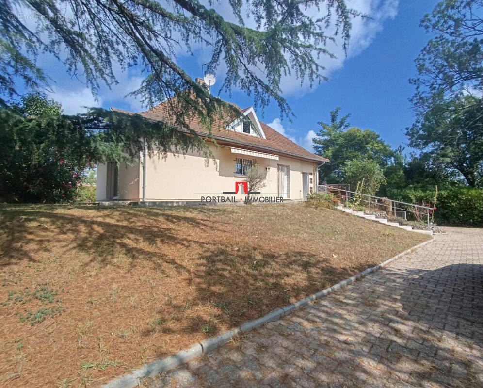 Maison à CARBON-BLANC