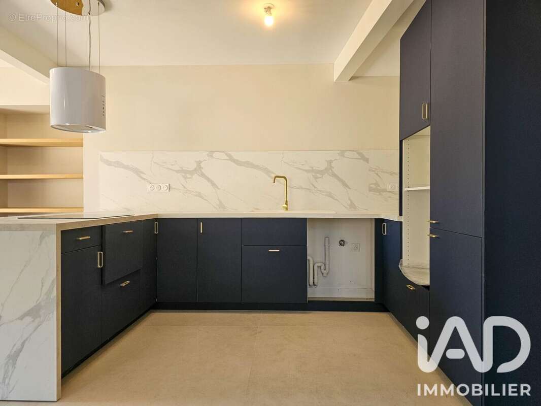 Maison 87 m² à Etagnac  - photo 6