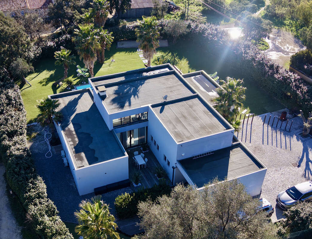 Maison à PLAN-DE-LA-TOUR