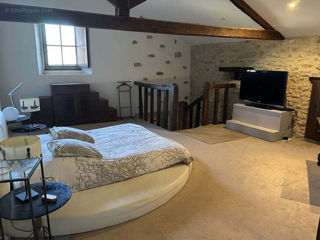 Maison à LA FERRIERE-AIROUX