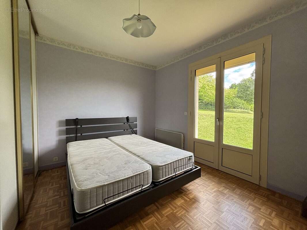 Maison 140 m² à Saint-Donat-Sur-L'herbasse  - photo 6