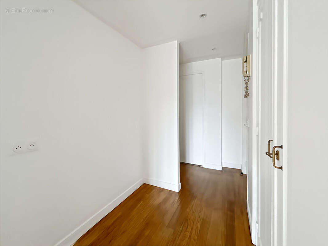 Appartement Paris 3 pièce(s) 56 m2 - photo 9