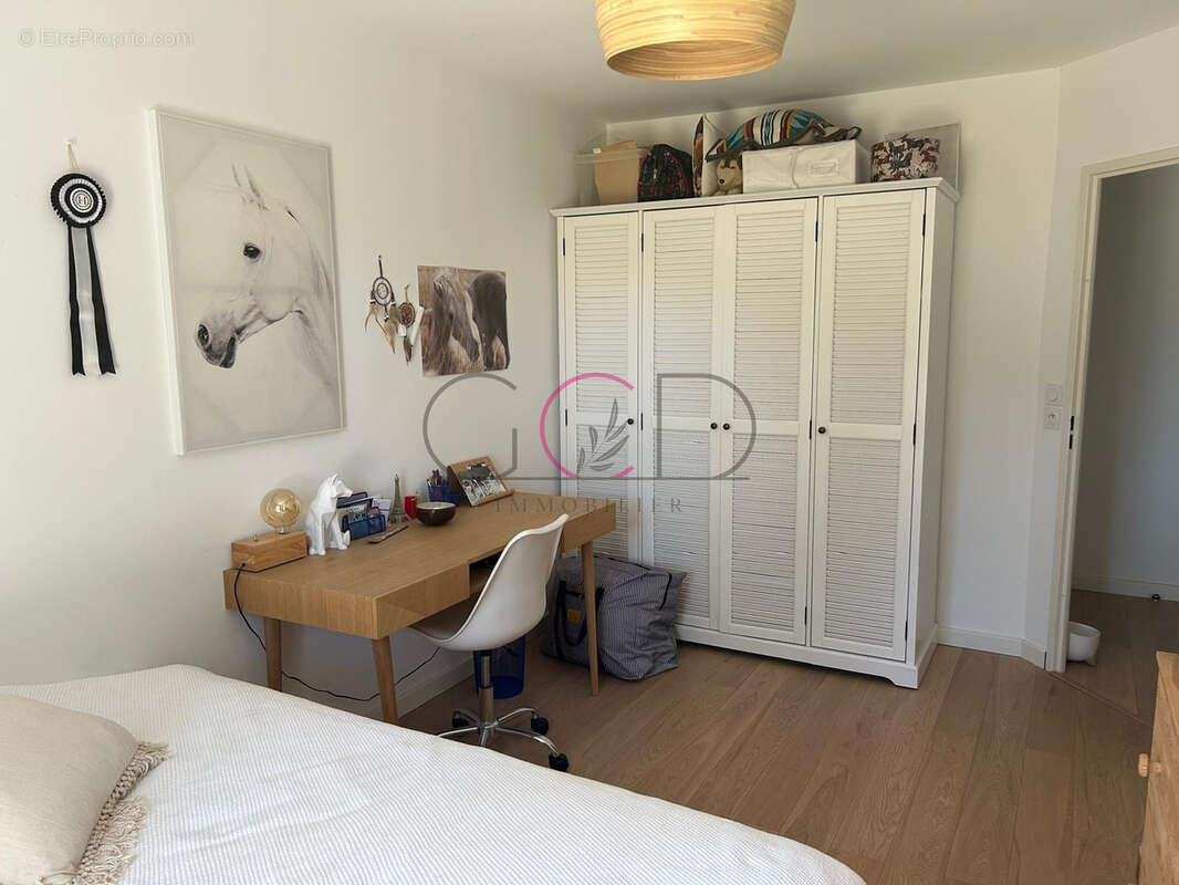appartement T: 4 de  100 M2 vue dégagé - photo 8
