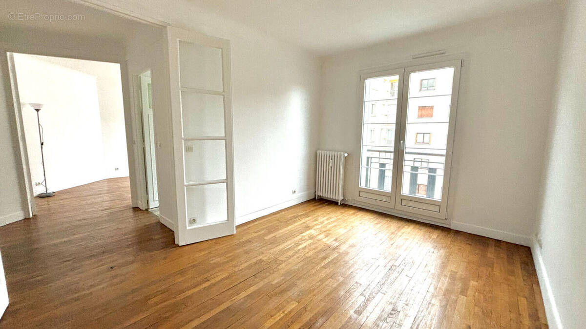Appartement à PARIS-20E