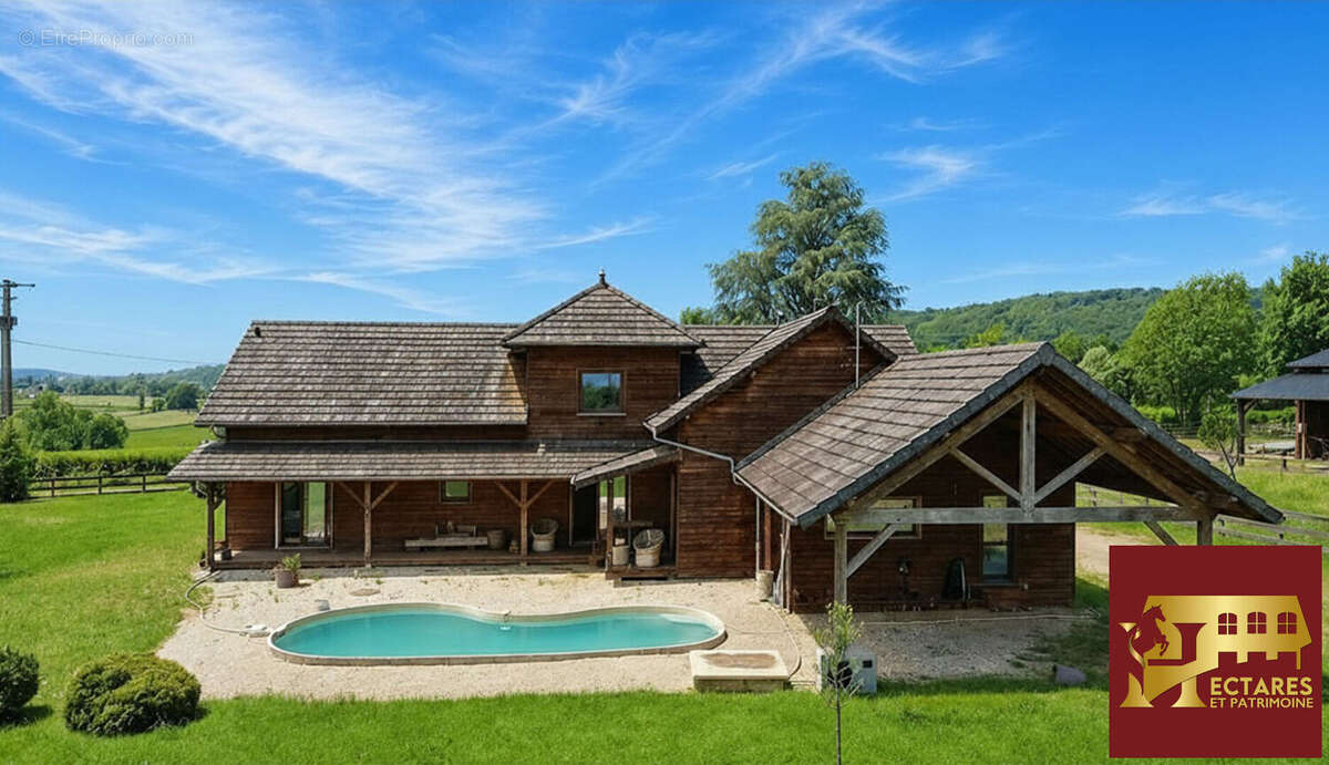 Maison à JONCY