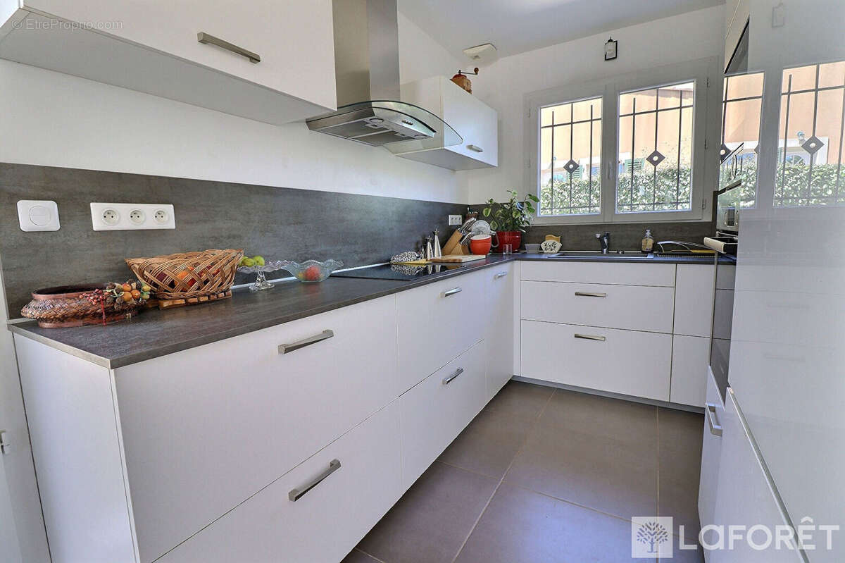 Maison à LA LONDE-LES-MAURES