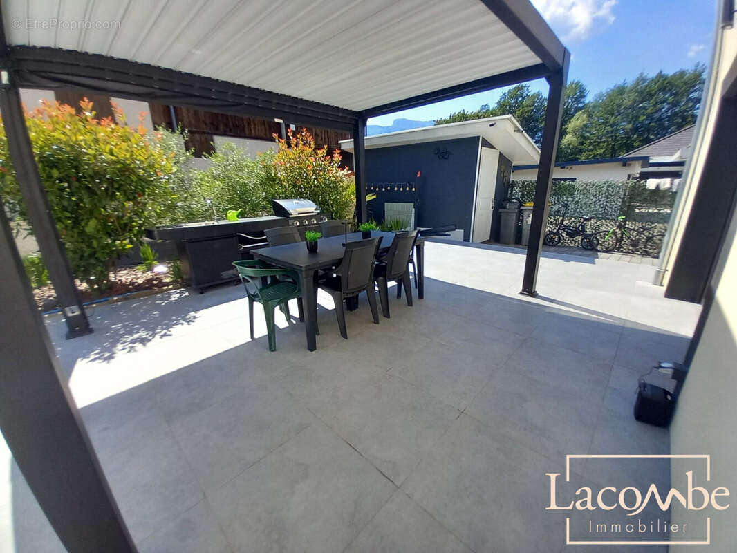 Maison 112 m² à Grignon  - photo 3
