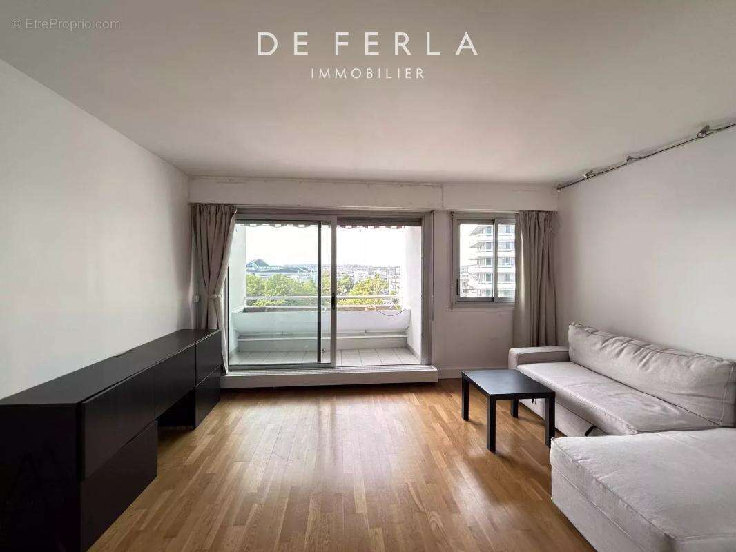 Appartement à PARIS-15E