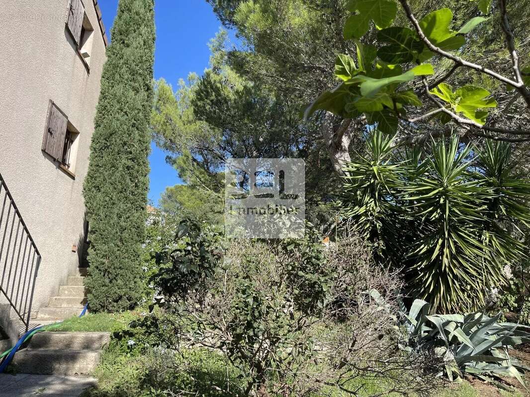 Maison à LES ANGLES