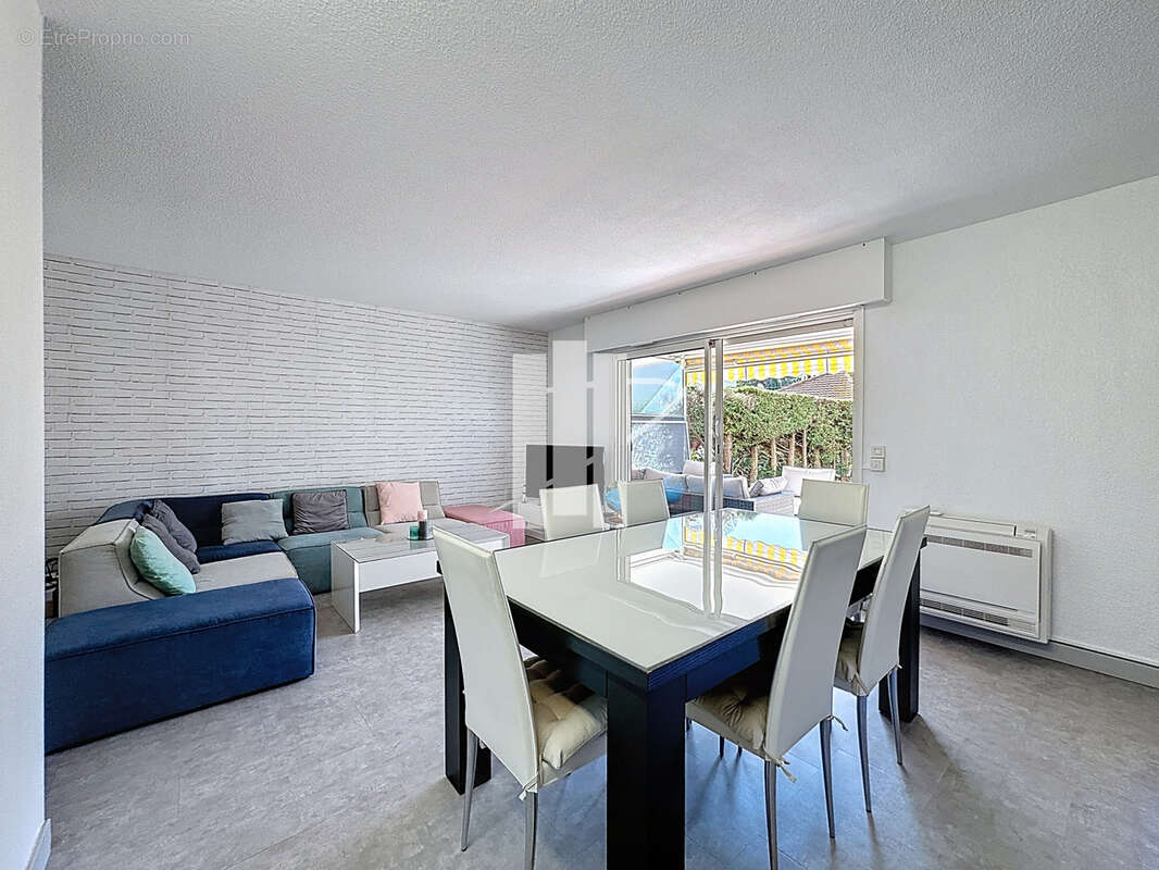 Appartement à SAINT-RAPHAEL