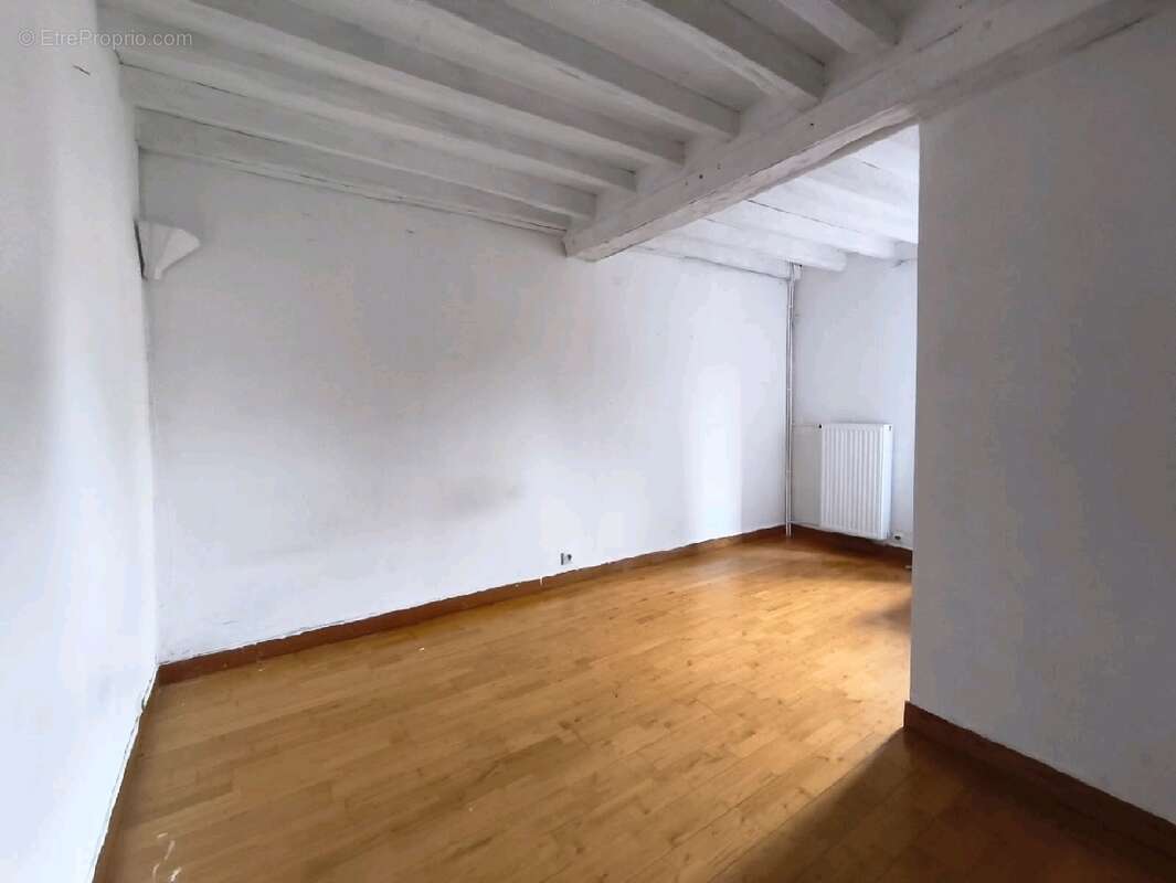 Maison à NESLES-LA-VALLEE