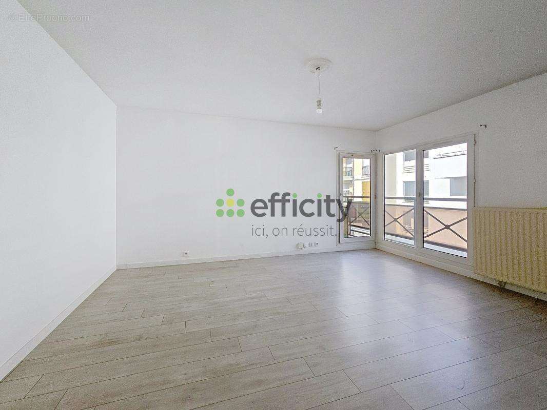 Appartement à LE PLESSIS-TREVISE