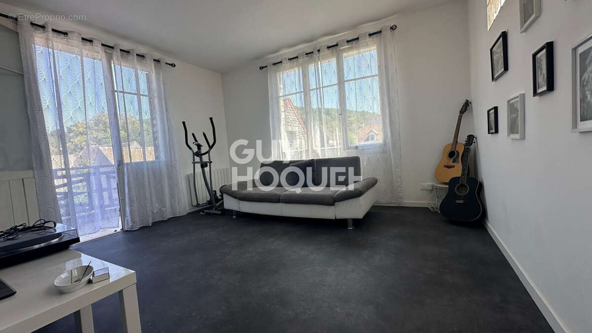 Maison à SAINT-MARTIN-LA-GARENNE