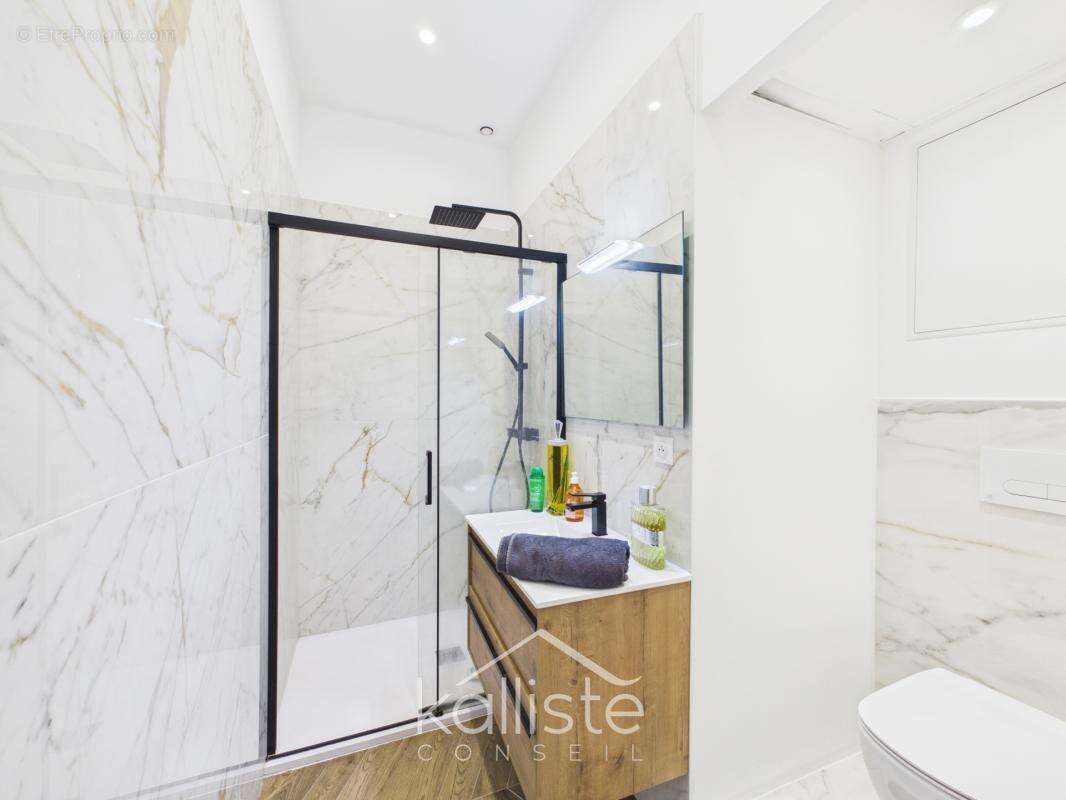 T3 Ajaccio centre : deux chambres, deux salles d'eau, zéro travaux - photo 10