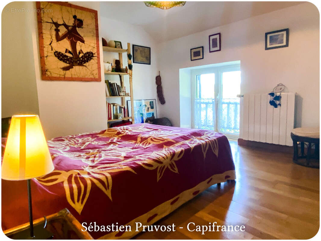Champagnac de Belair (24), Dordogne, Maison en pierre à vendre, 211 m², 6 Pièces, Terrain 4 332 m², 5 chambres, Gîte, Atelier - photo 10