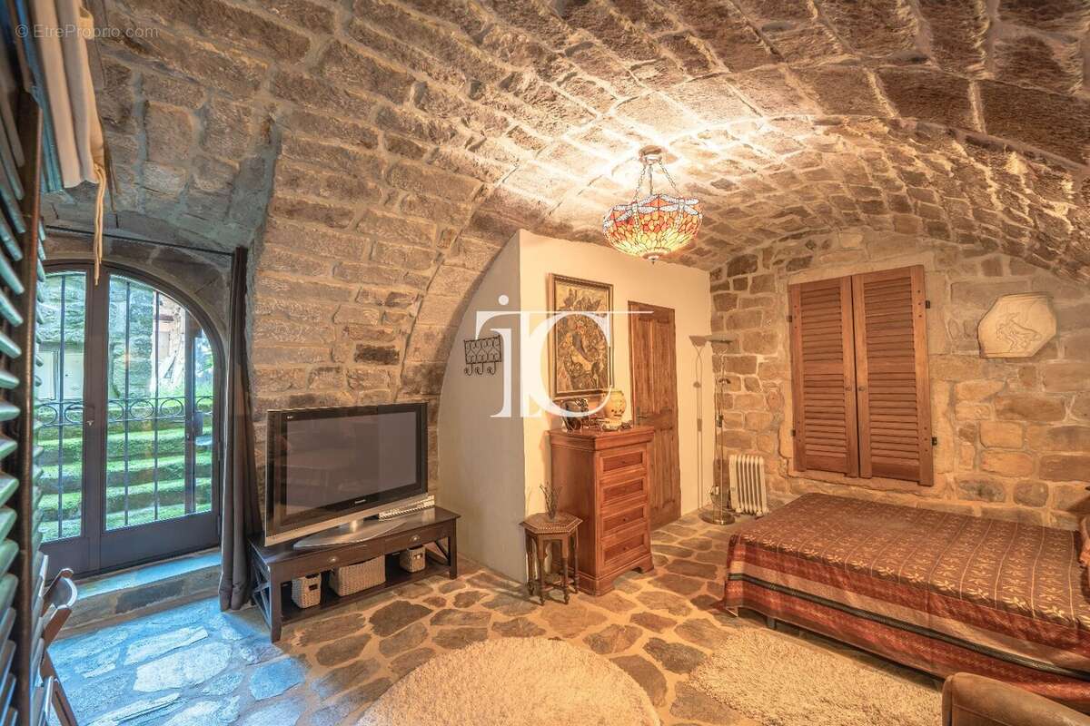 Maison à LABLACHERE