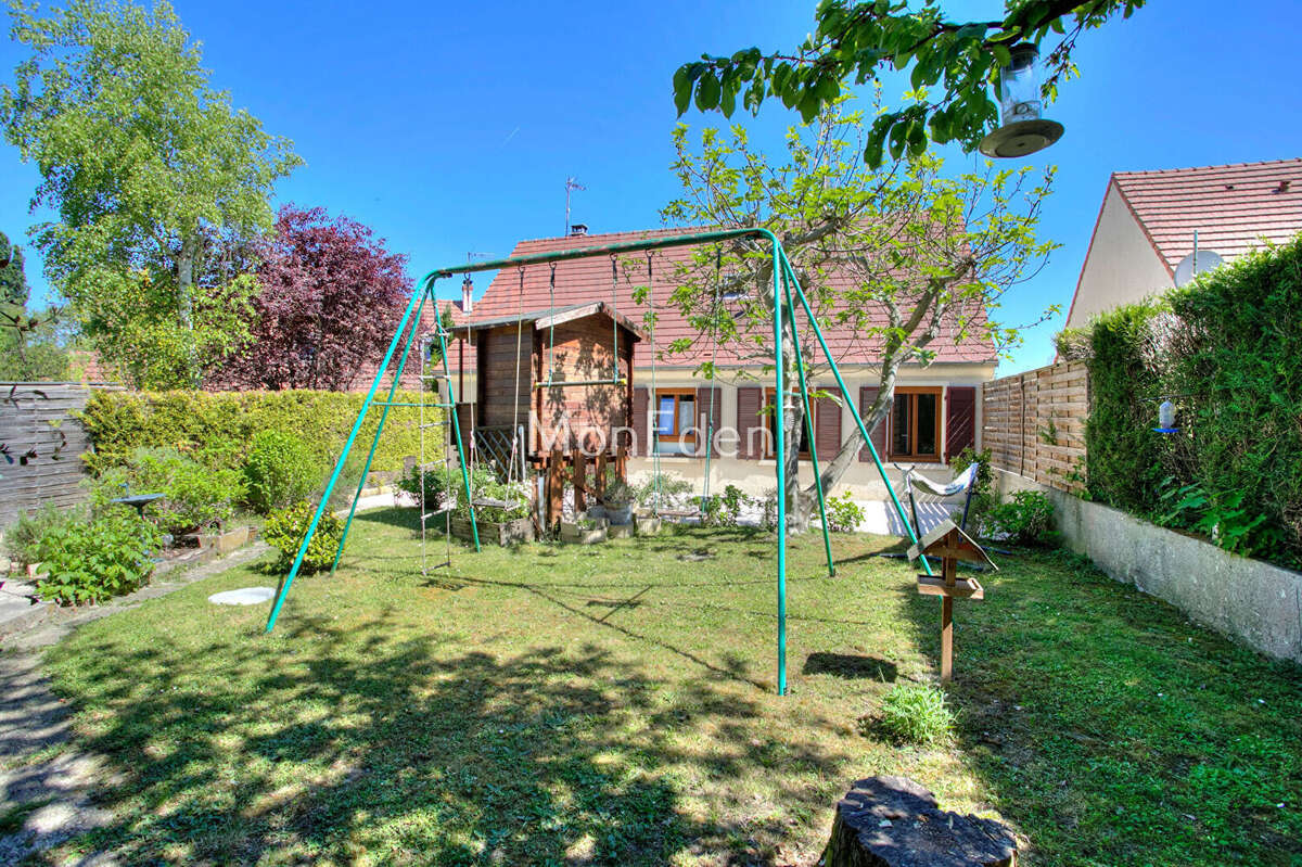 Maison familiale 4 chambres - Jardin 300 m² - Sous-sol total avec garage double -Proche gare - photo 5