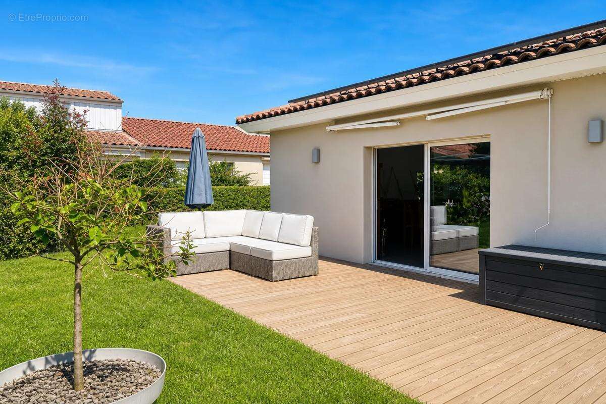 Villa 5 pièces - 140 m2 - Saint-Estève - photo 18