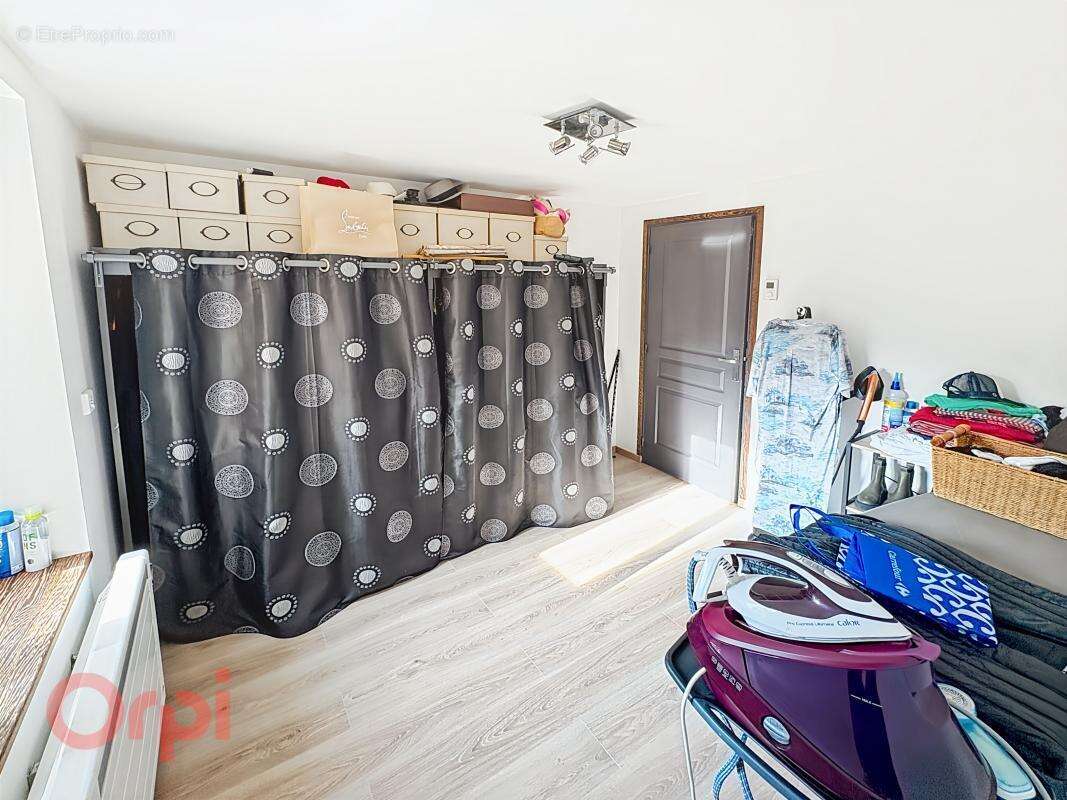 Maison à DUN-LE-POELIER