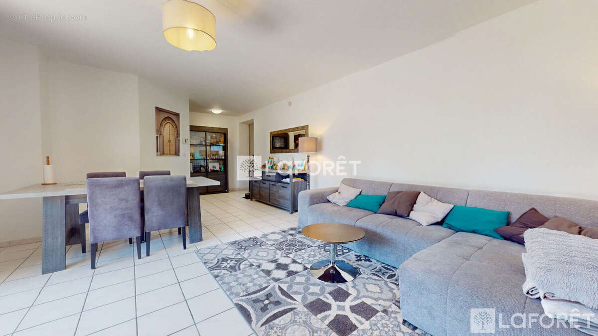 Appartement à JASSANS-RIOTTIER