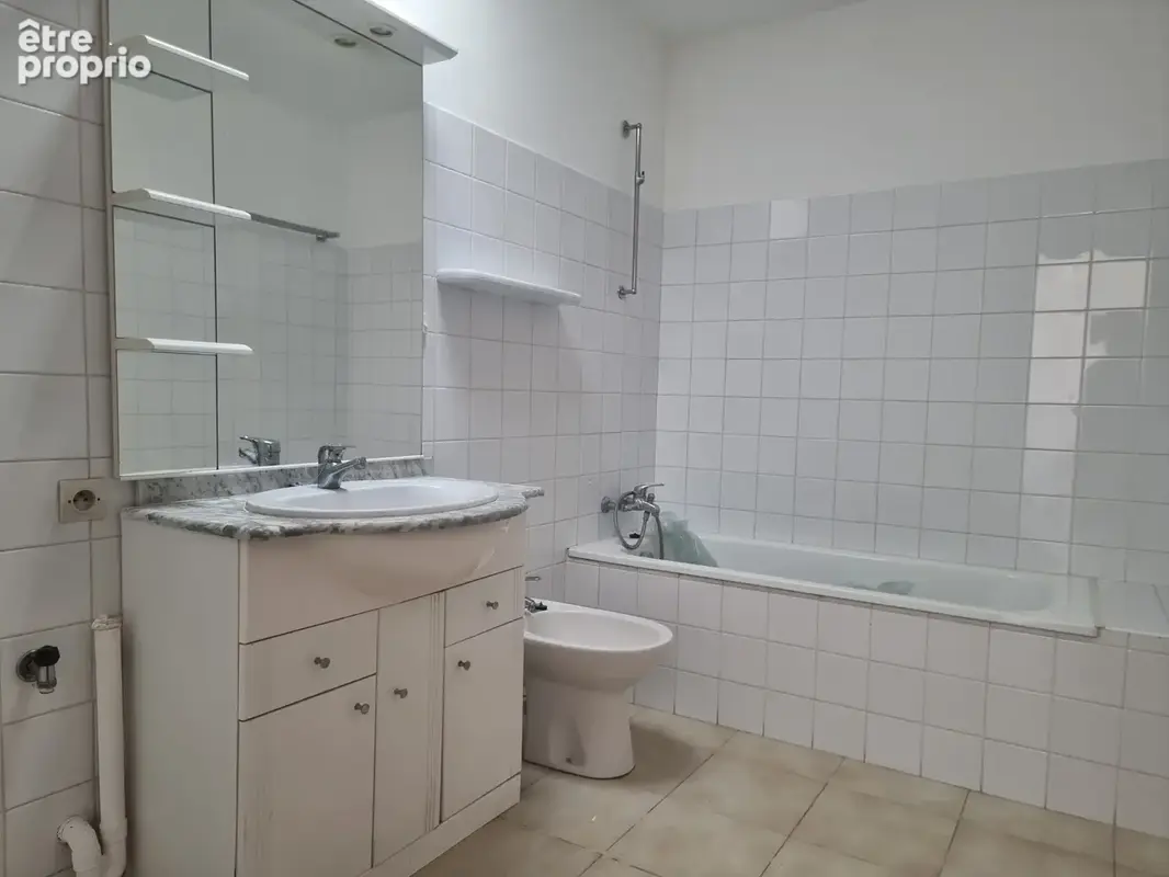 Plain pied 72 m2 - 2 chambres terrasse et stationnement proche plage et commerces - photo 5