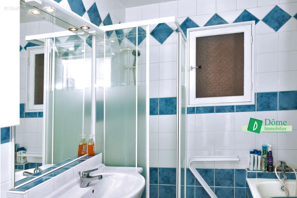 Appartement à SIX-FOURS-LES-PLAGES