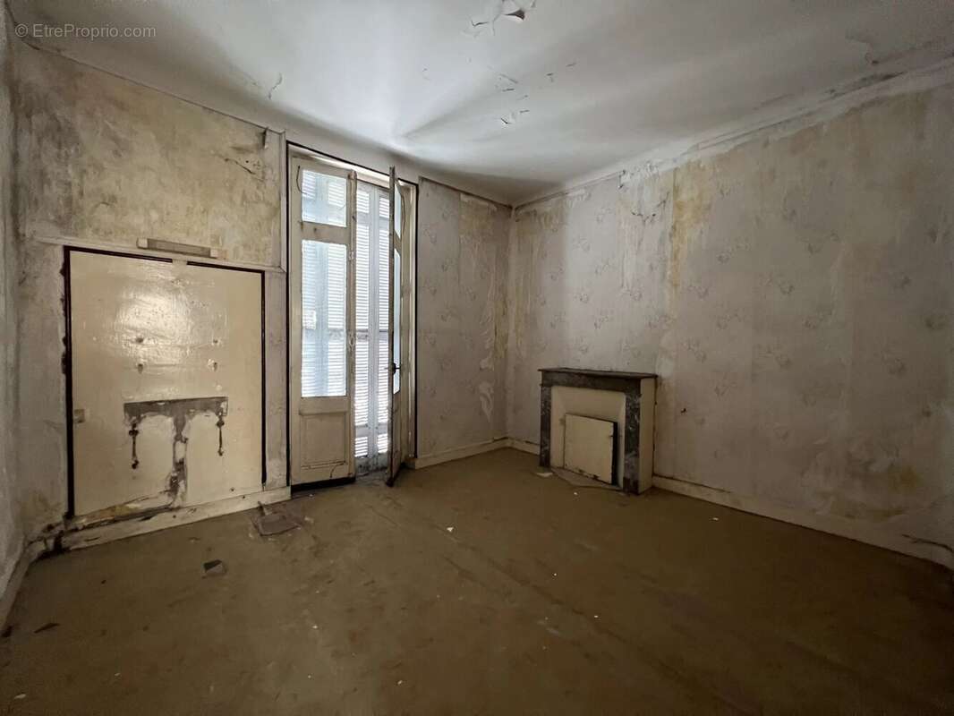 Appartement à ETAULIERS