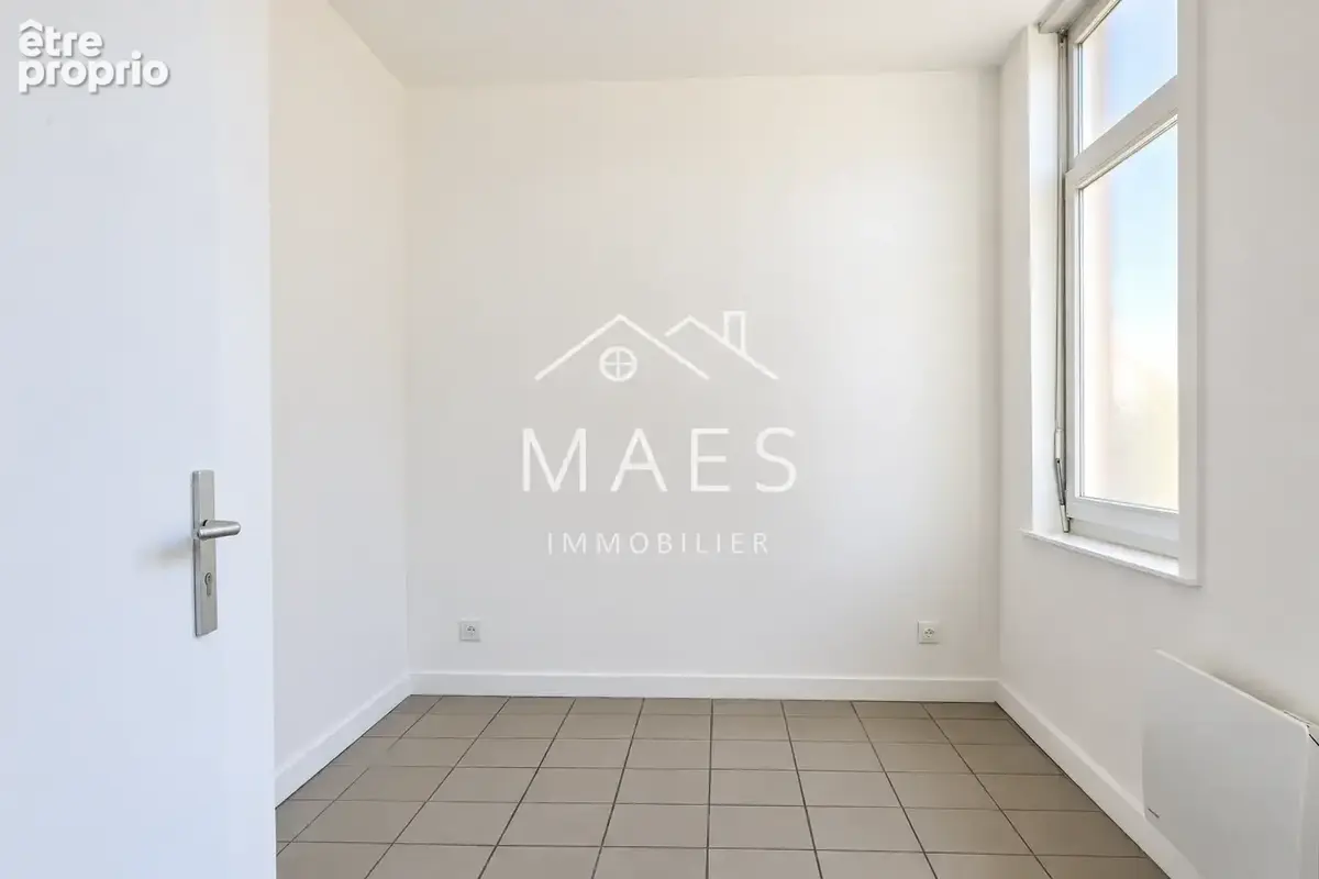 MARQUETTE-LEZ-LILLE - Cœur de ville - Maison familiale rénovée de 203 m2 - 5 chambres, bureau et jardin plein - photo 8