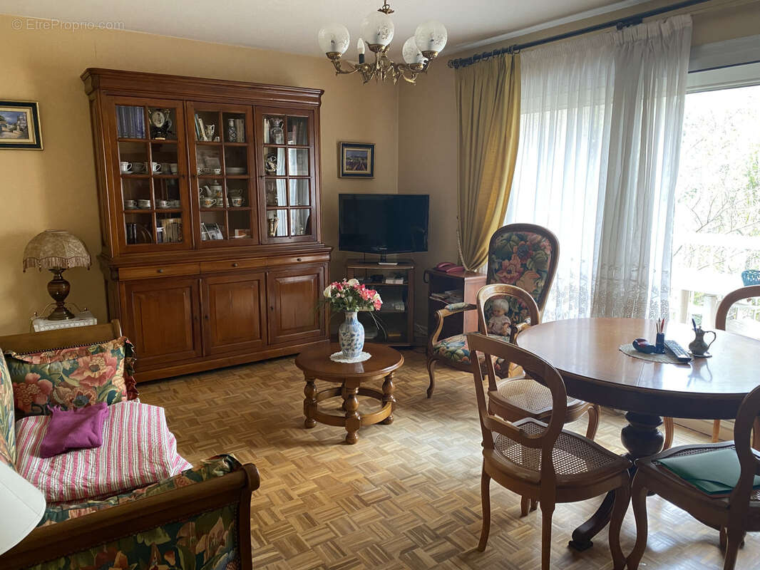 Appartement à MARSEILLE-11E