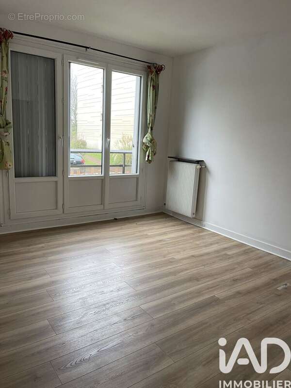 Photo 4 - Appartement à L'ISLE-ADAM