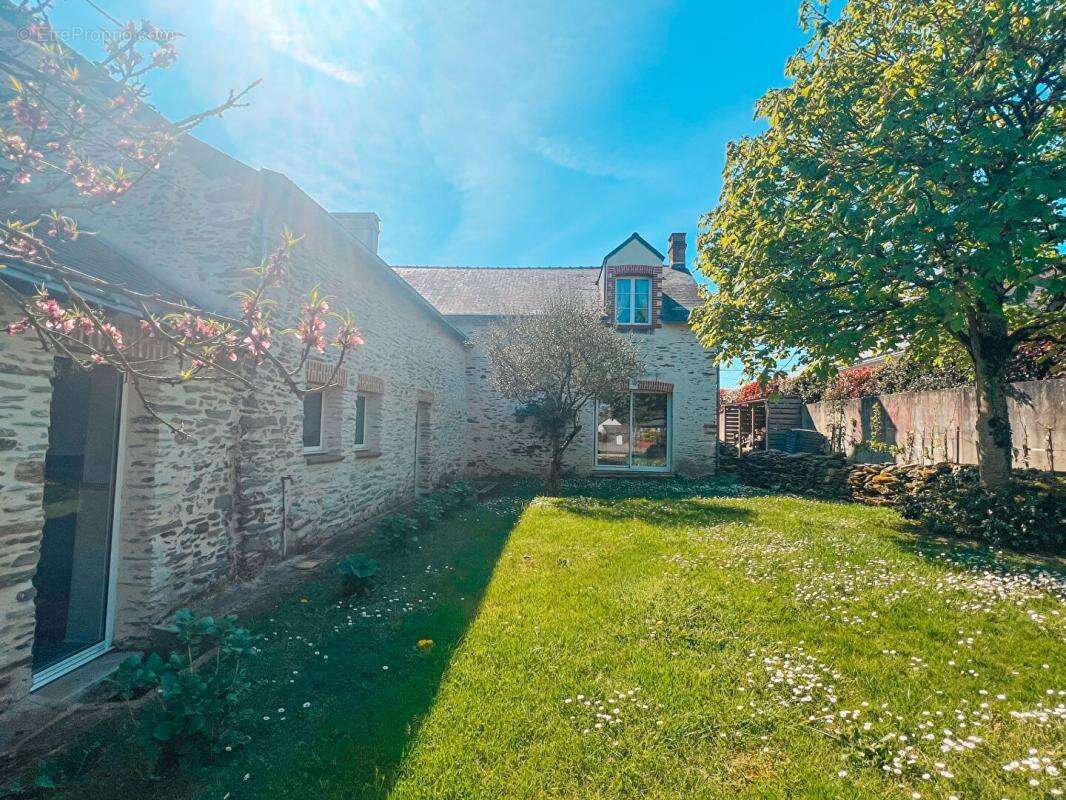 Maison à LA CHAPELLE-SUR-ERDRE