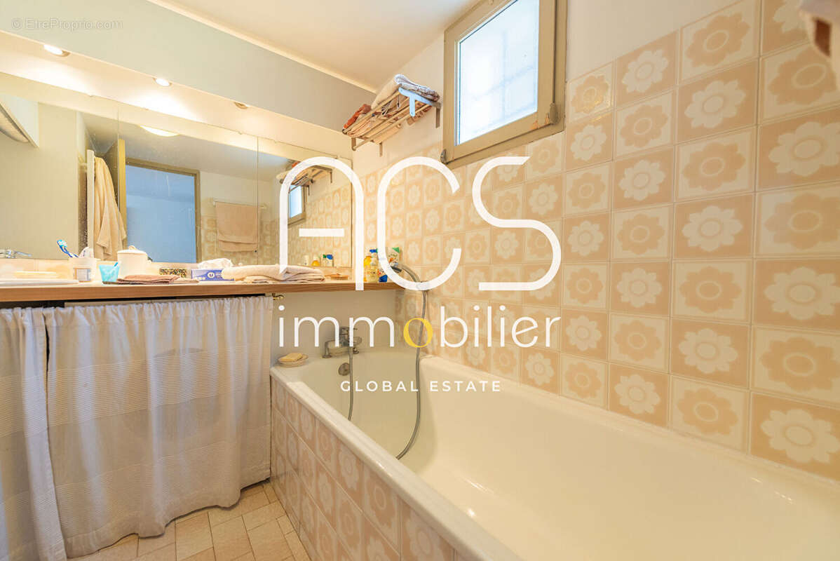 Appartement à SAUSSET-LES-PINS