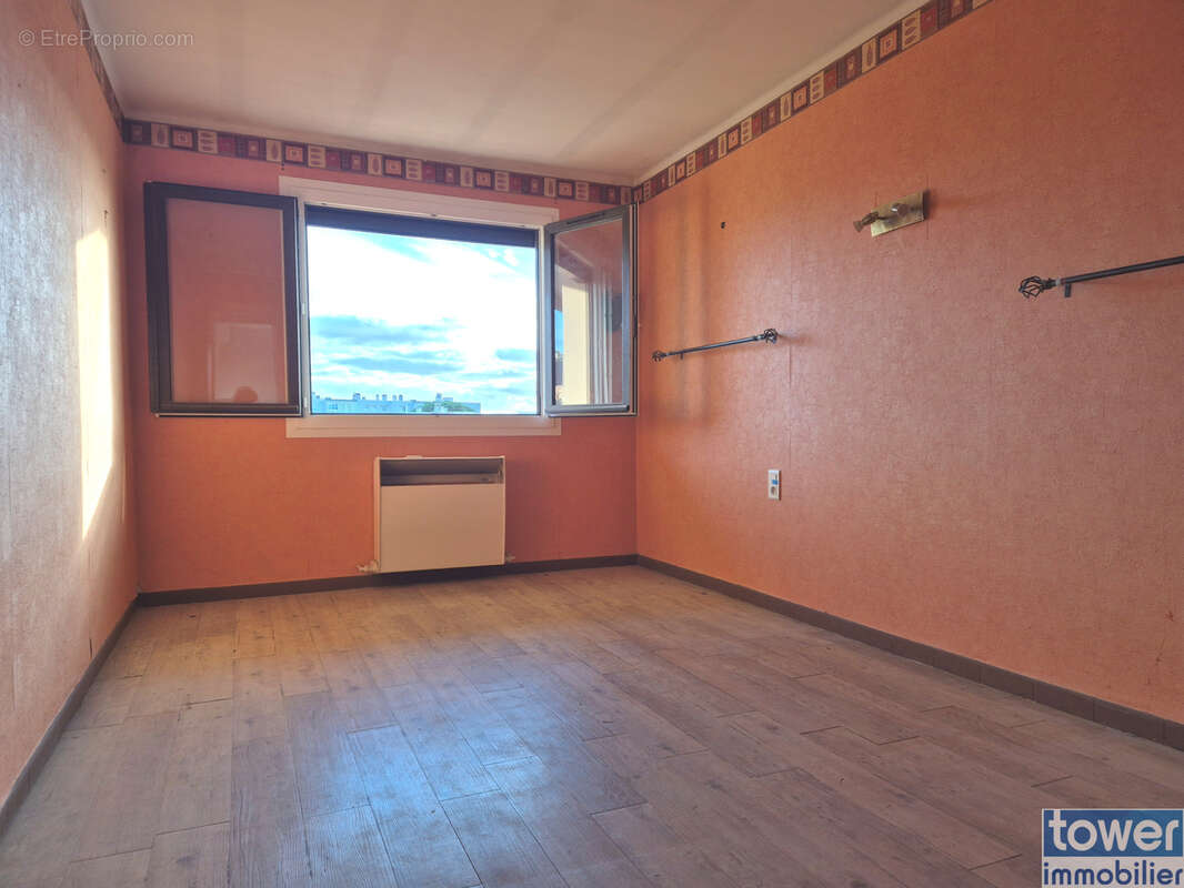 Appartement à SIX-FOURS-LES-PLAGES