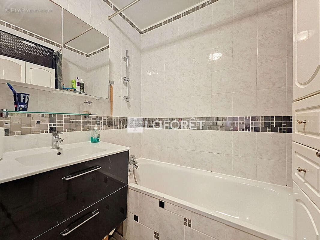 Appartement à MOISSY-CRAMAYEL