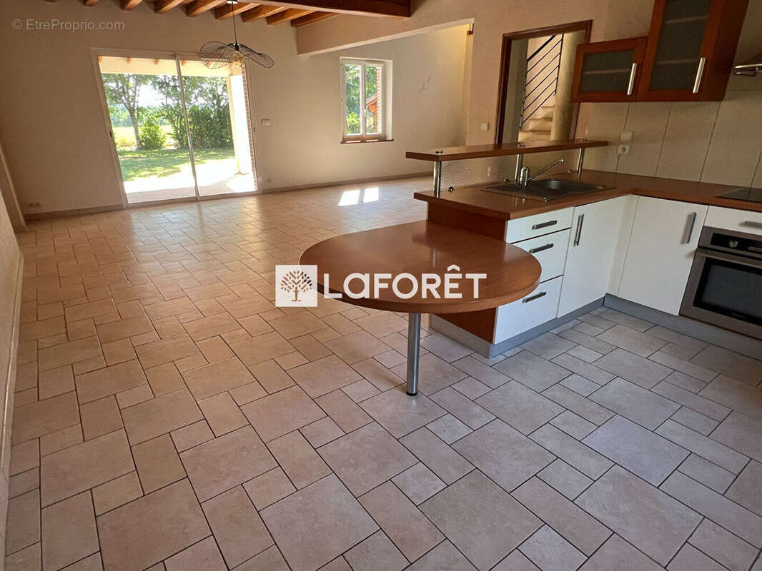 Maison à SAINT-GAUZENS