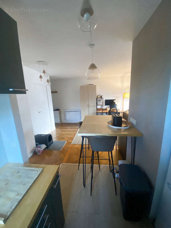Appartement à COURBEVOIE