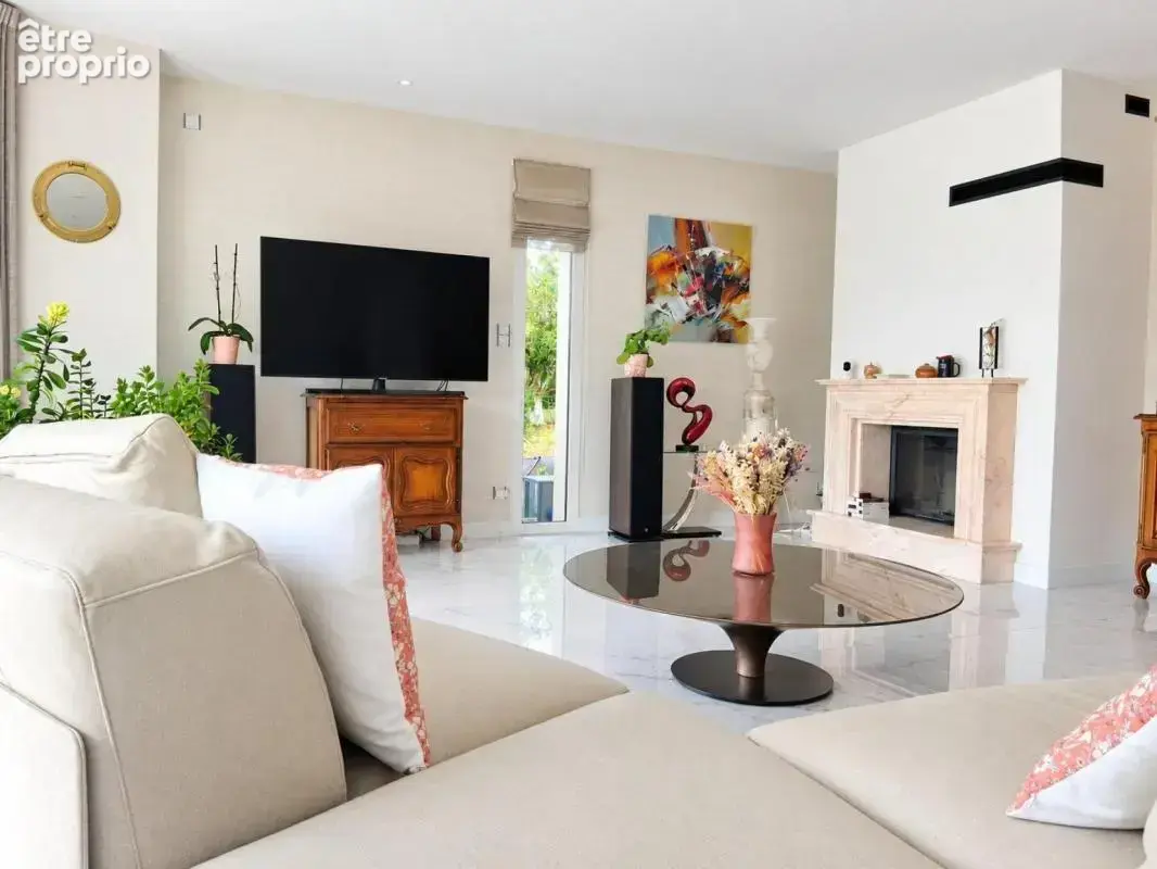 Maison T9 sur jardin clos avec piscine - photo 4