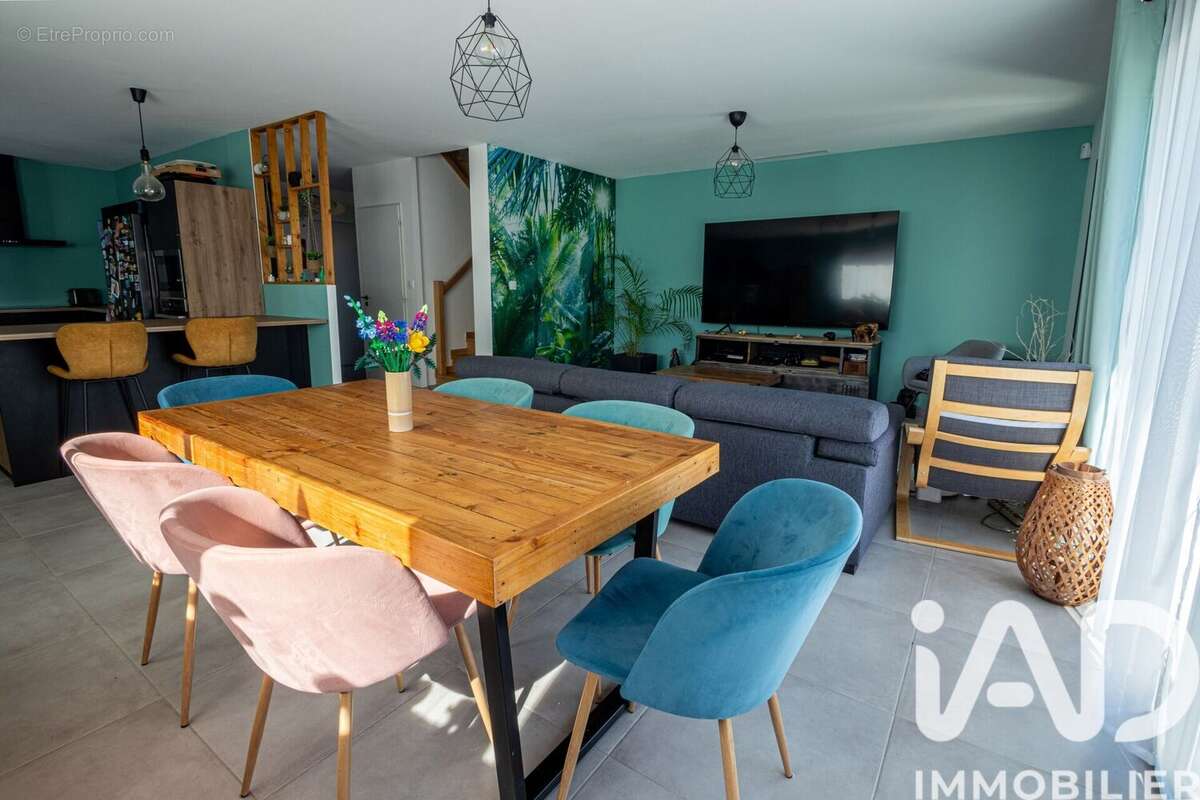 Photo 6 - Maison à VALERGUES