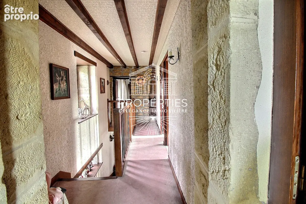 Charolles centre- maison independante -t6 - 4 chambres - garage - photo 5