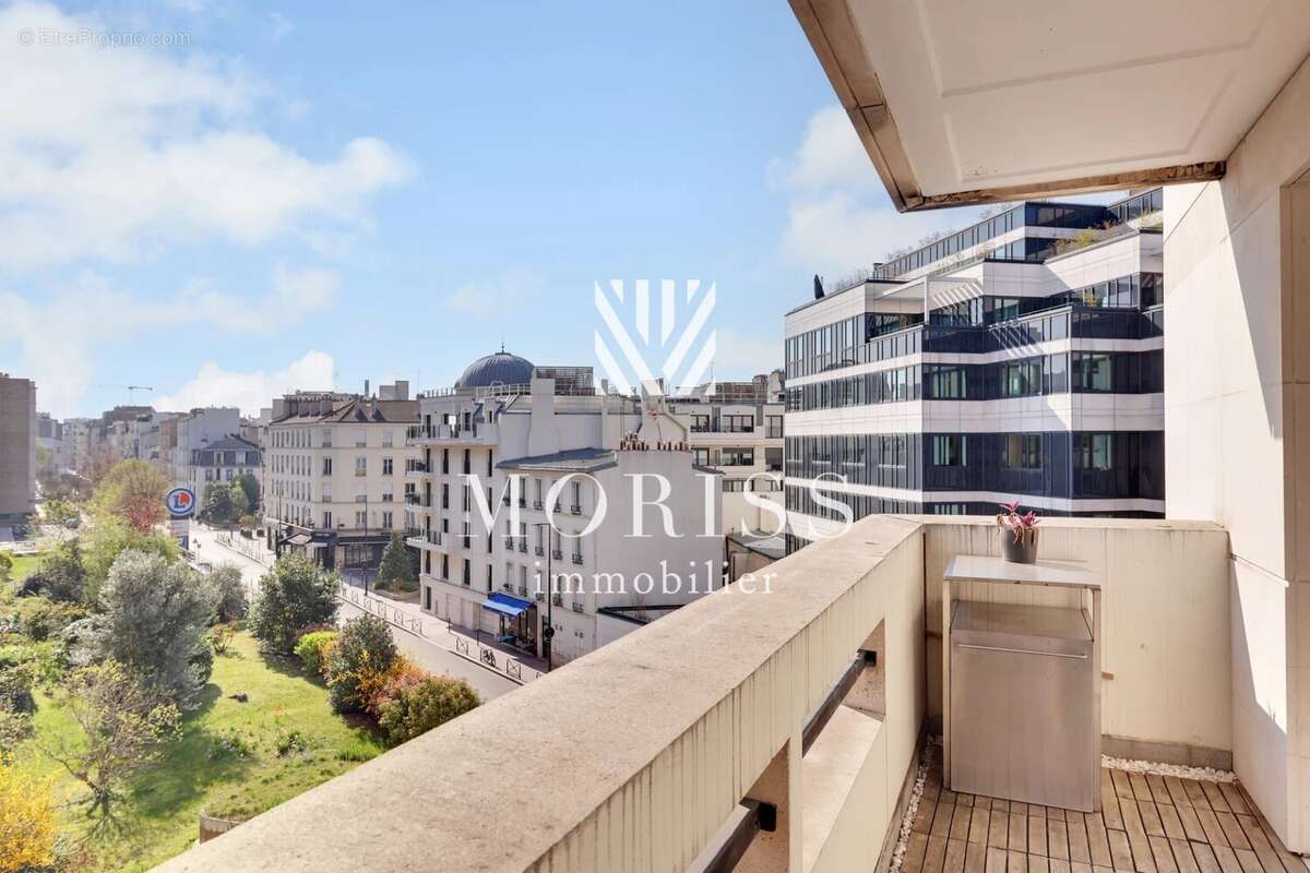 Appartement à LEVALLOIS-PERRET