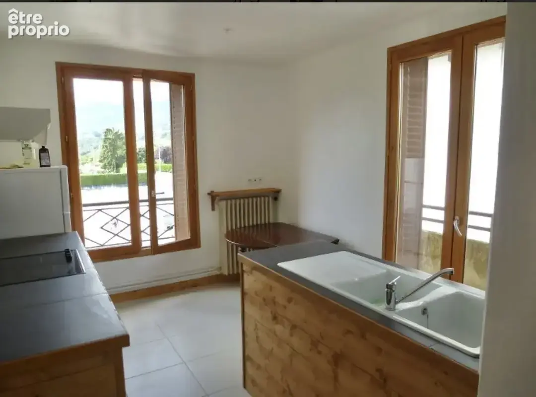 Immeuble de rapport 218 m2 quatre appartements, un commerce en activité Gilly-sur-Isère - photo 3