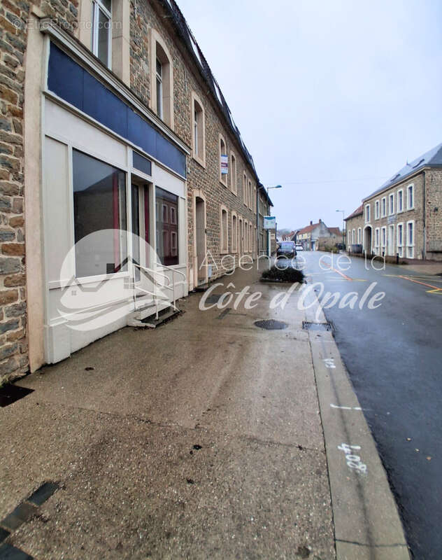 Commerce à LA CAPELLE-LES-BOULOGNE