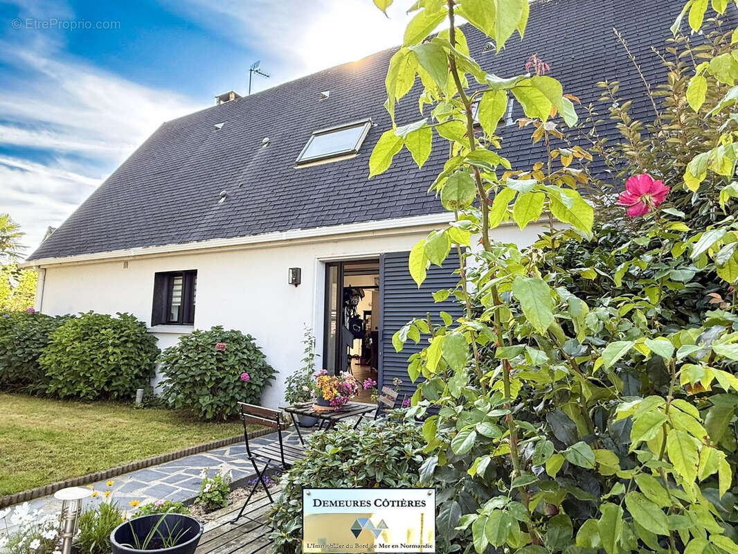 Maison à OCTEVILLE-SUR-MER