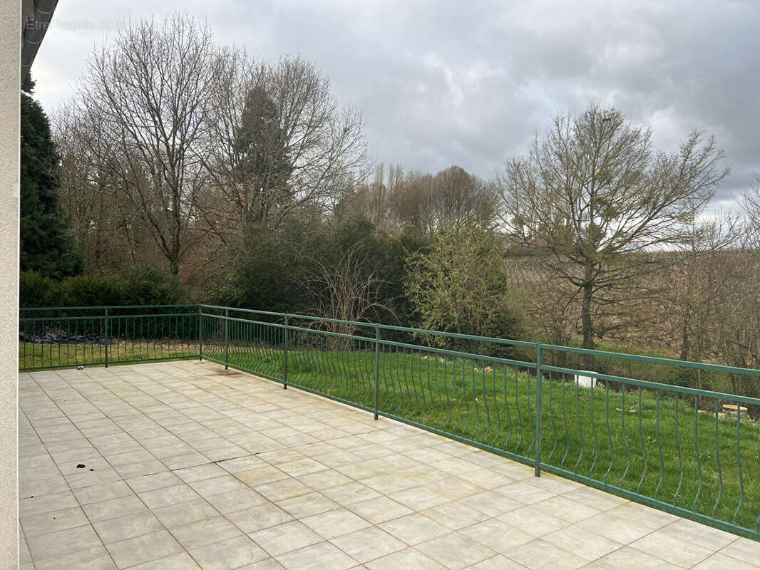 Maison à VERNOU-SUR-BRENNE