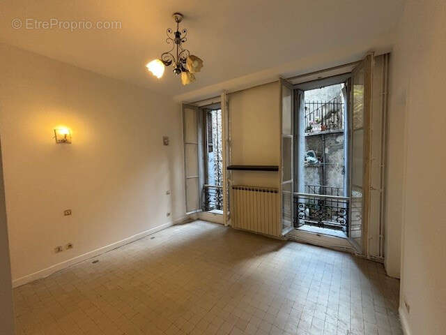 Appartement à MARSEILLE-6E